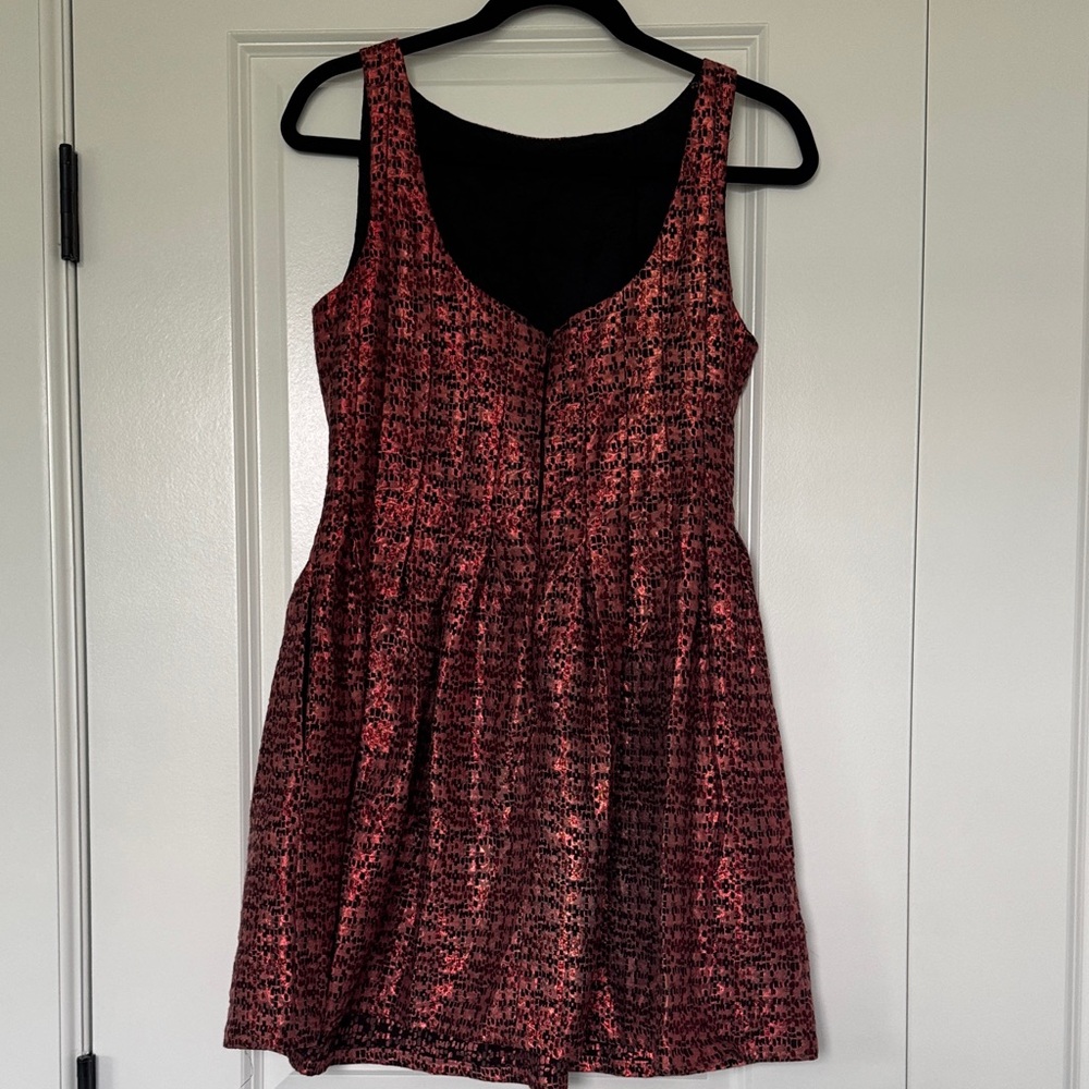 Maggy London Metallic Red & Black Fit & Flare Cocktail Dress Size 6 - Picture 3 of 7